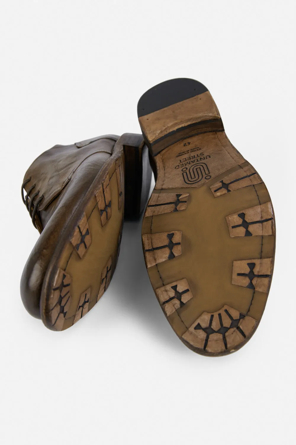KNIGHTON moss-green low chukka boots.
