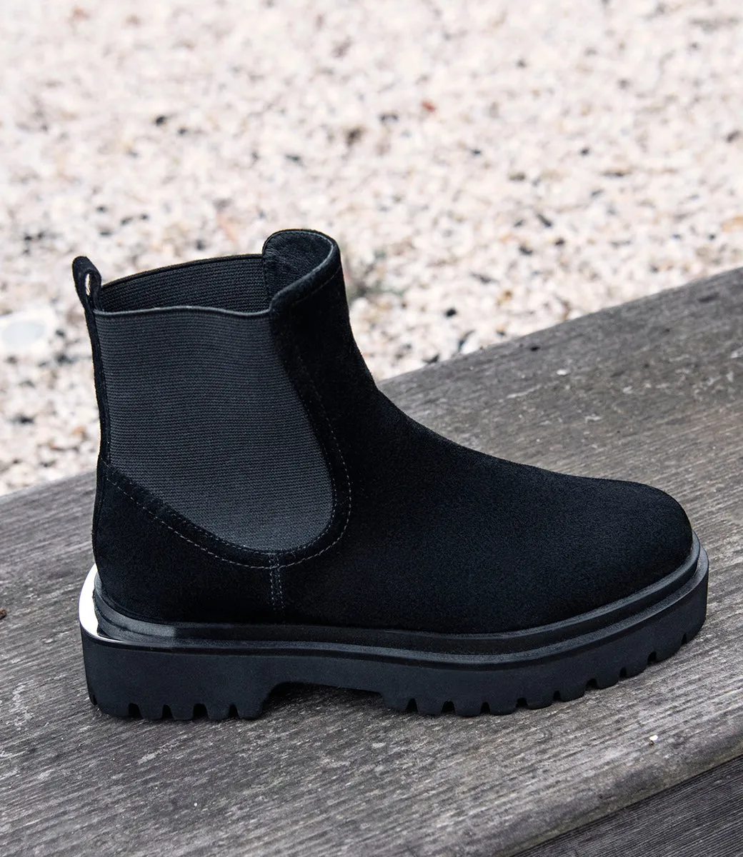 WILMOTT Chukka Boot on EVA Sole in Black Suede